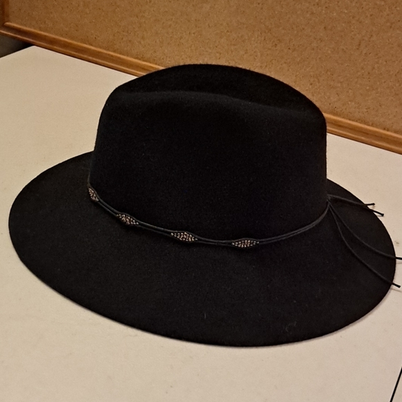 Lucky Brand ladies wide brim black wool hat